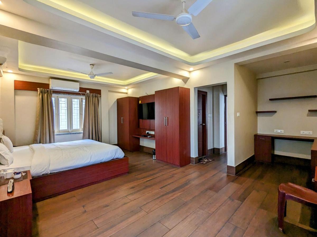 The Aster Enclave Hotel Kalküta Dış mekan fotoğraf